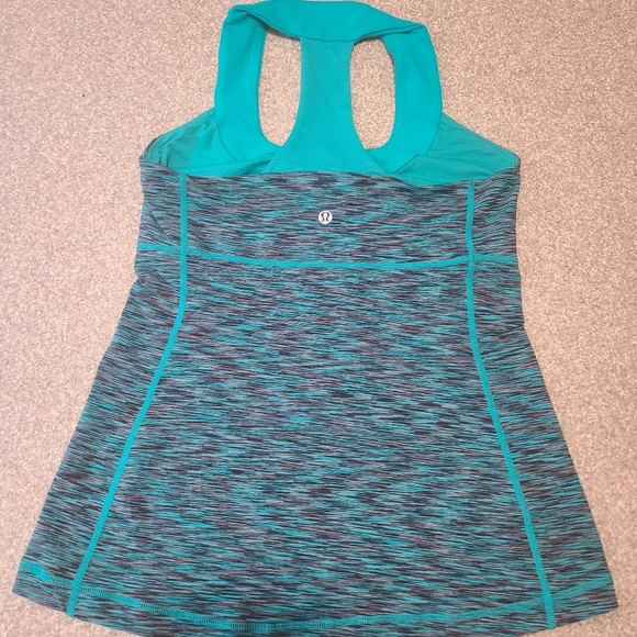 Womens lululemon tank size 8 - Picture 4 of 6